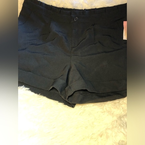 VENUS Women's Black Shorts size 20 NWT 🖤✔️ - Picture 3 of 12